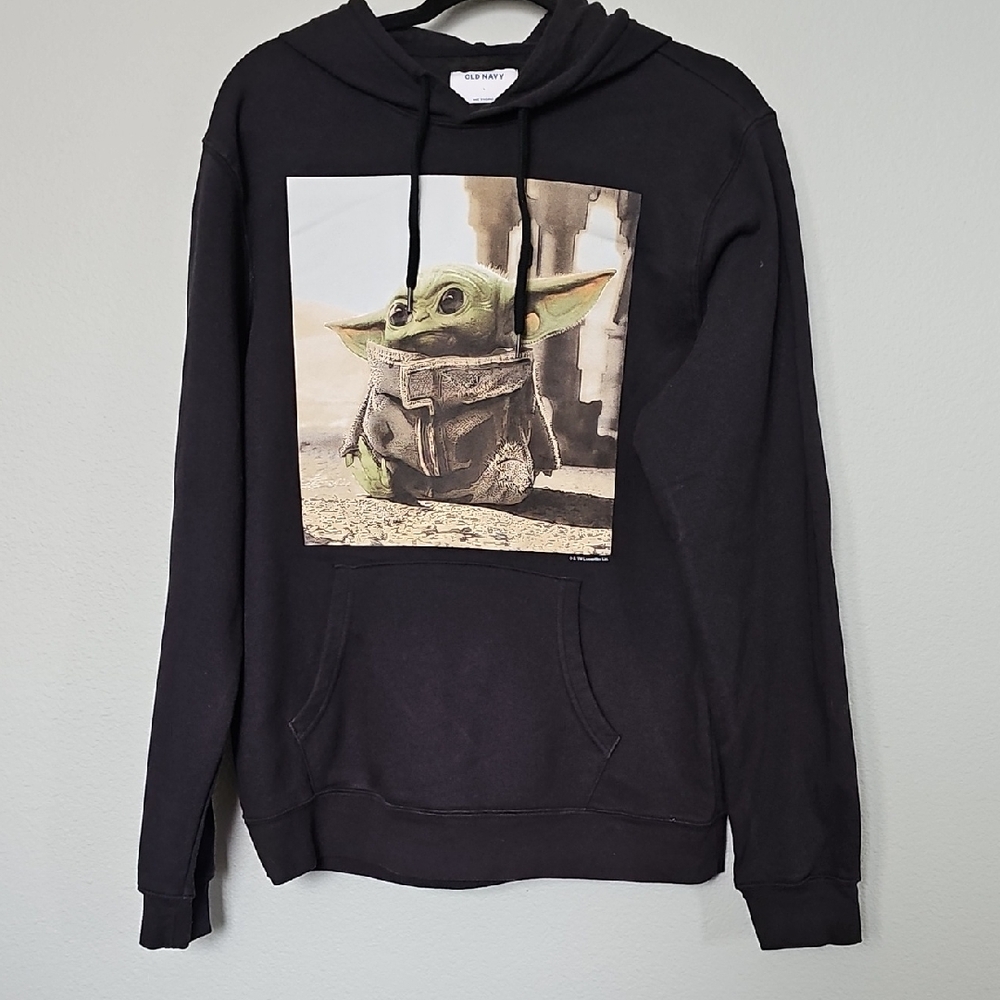 Star Wars Black Hoodie with Baby Yoda Mandolorian Design Large Black
